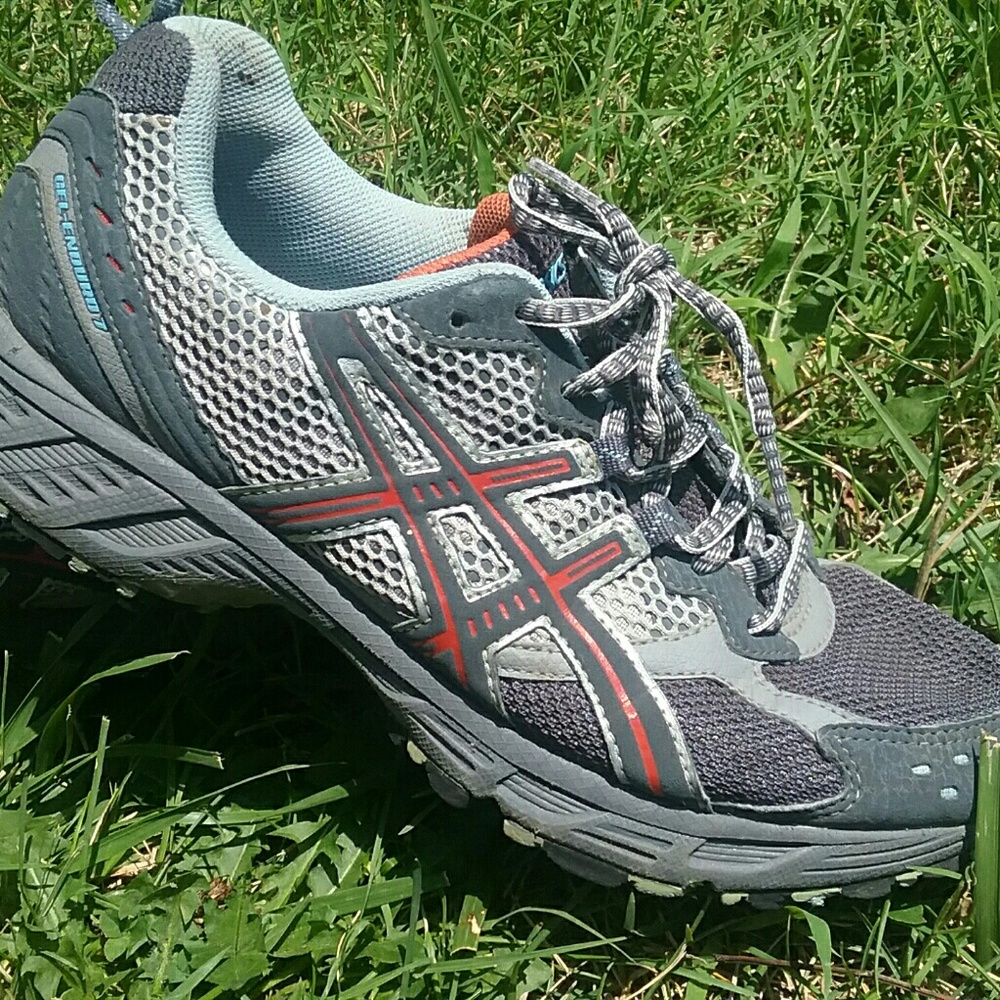 Women's shoes